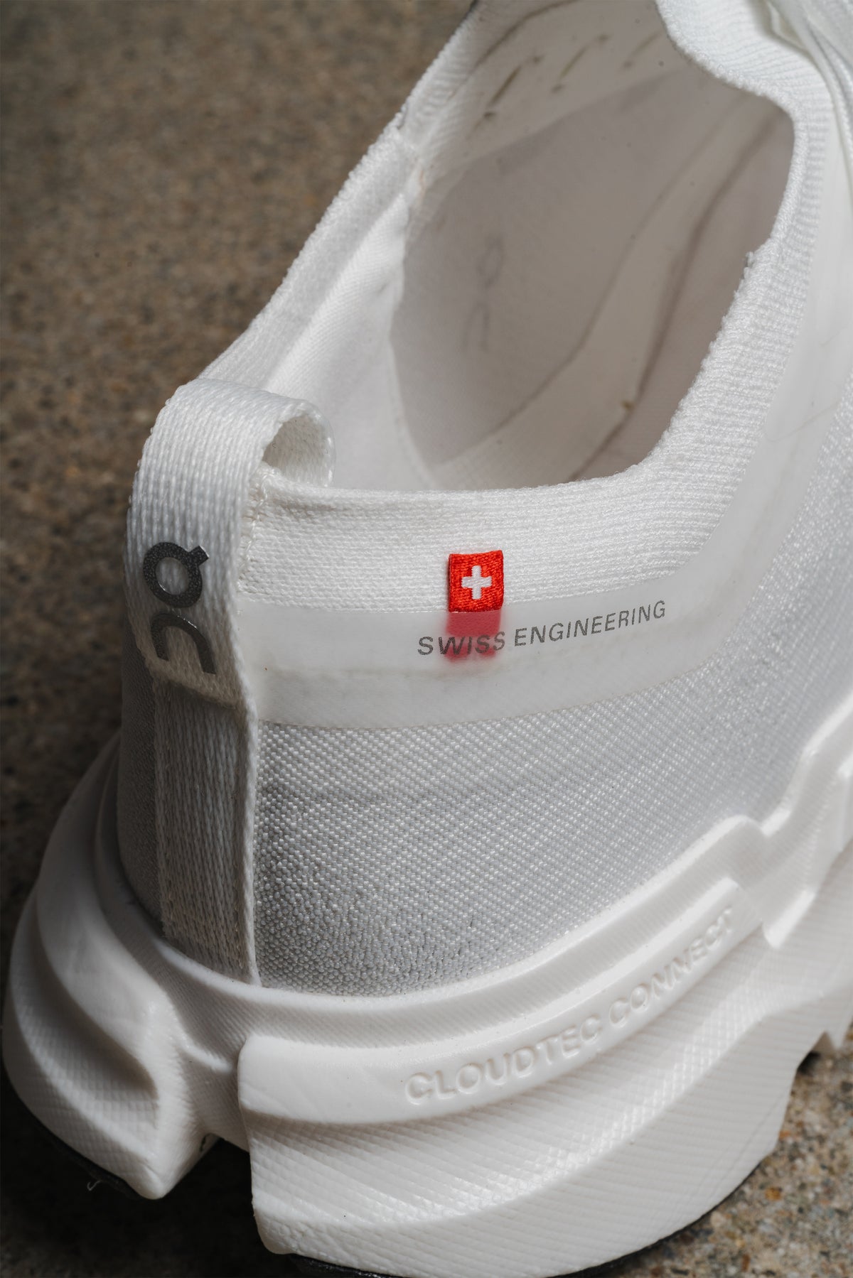 ON FOOTWEAR CLOUDSOMA WHITE WHITE
