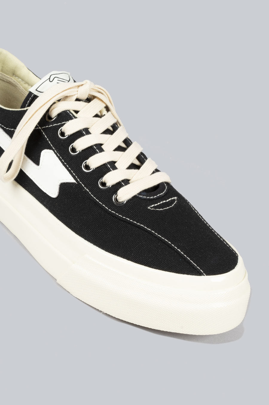 STEPNEY WORKERS CLUB DELLOW S-STRIKE SUEDE BLACK WHITE