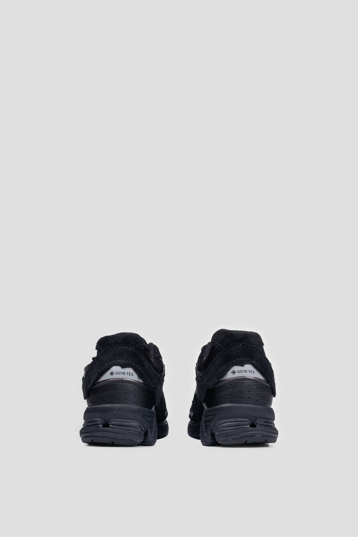 NEW BALANCE 2002 DX REFINED FUTURE GORE-TEX BLACK