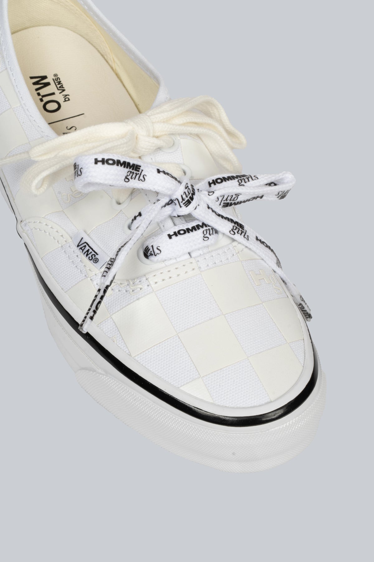 HOMMEGIRLS X VANS OTW AUTHENTIC 44 MARSHMALLOW