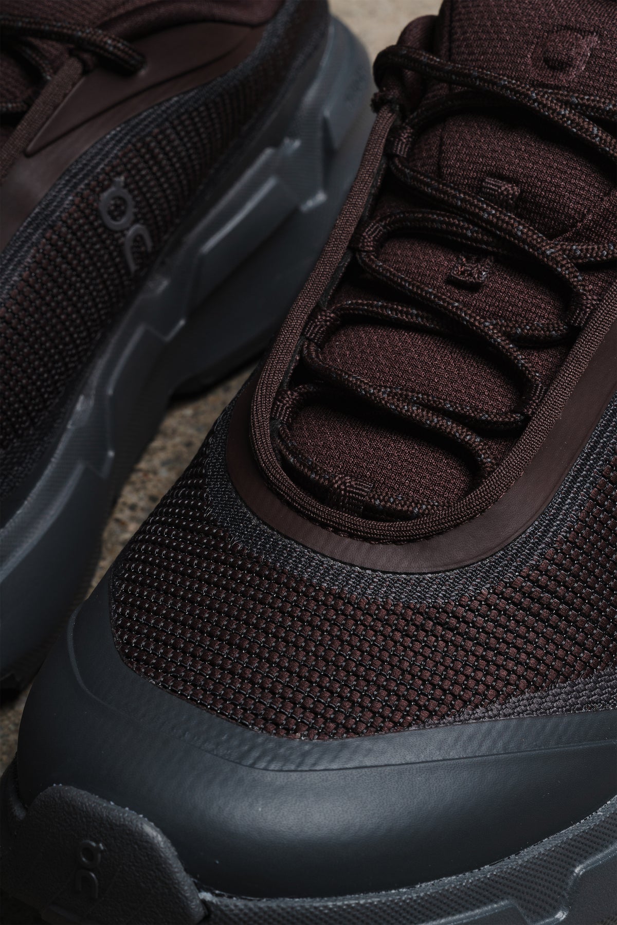 ON FOOTWEAR CLOUDSOMA HIKE OX ECLIPSE