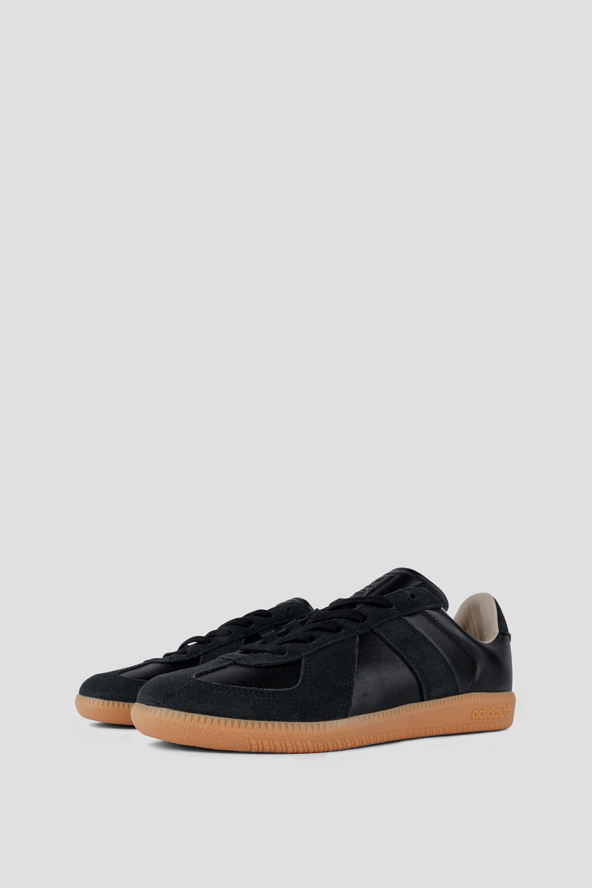 ADIDAS BW ARMY BLACK GUM BOTTOM