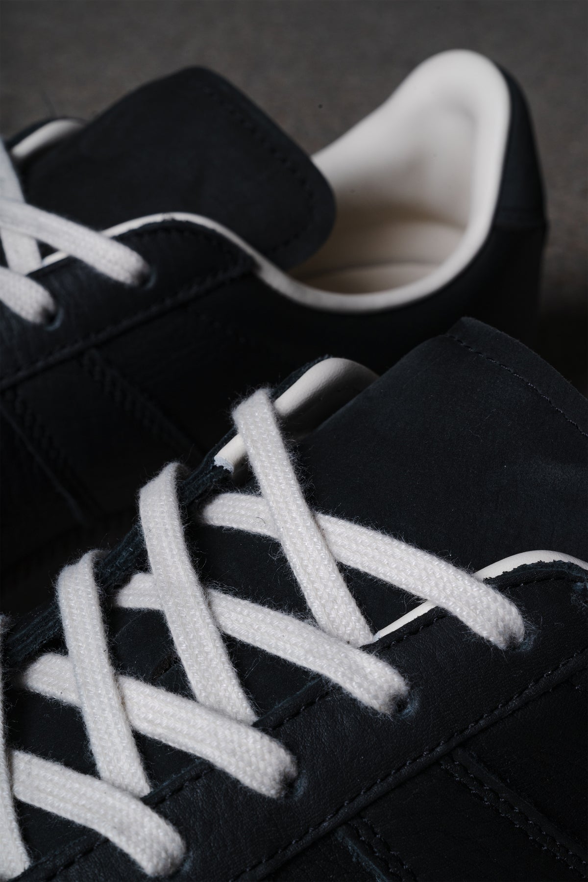 ADIDAS BW ARMY HARTCOPY BLACK GUM WHITE