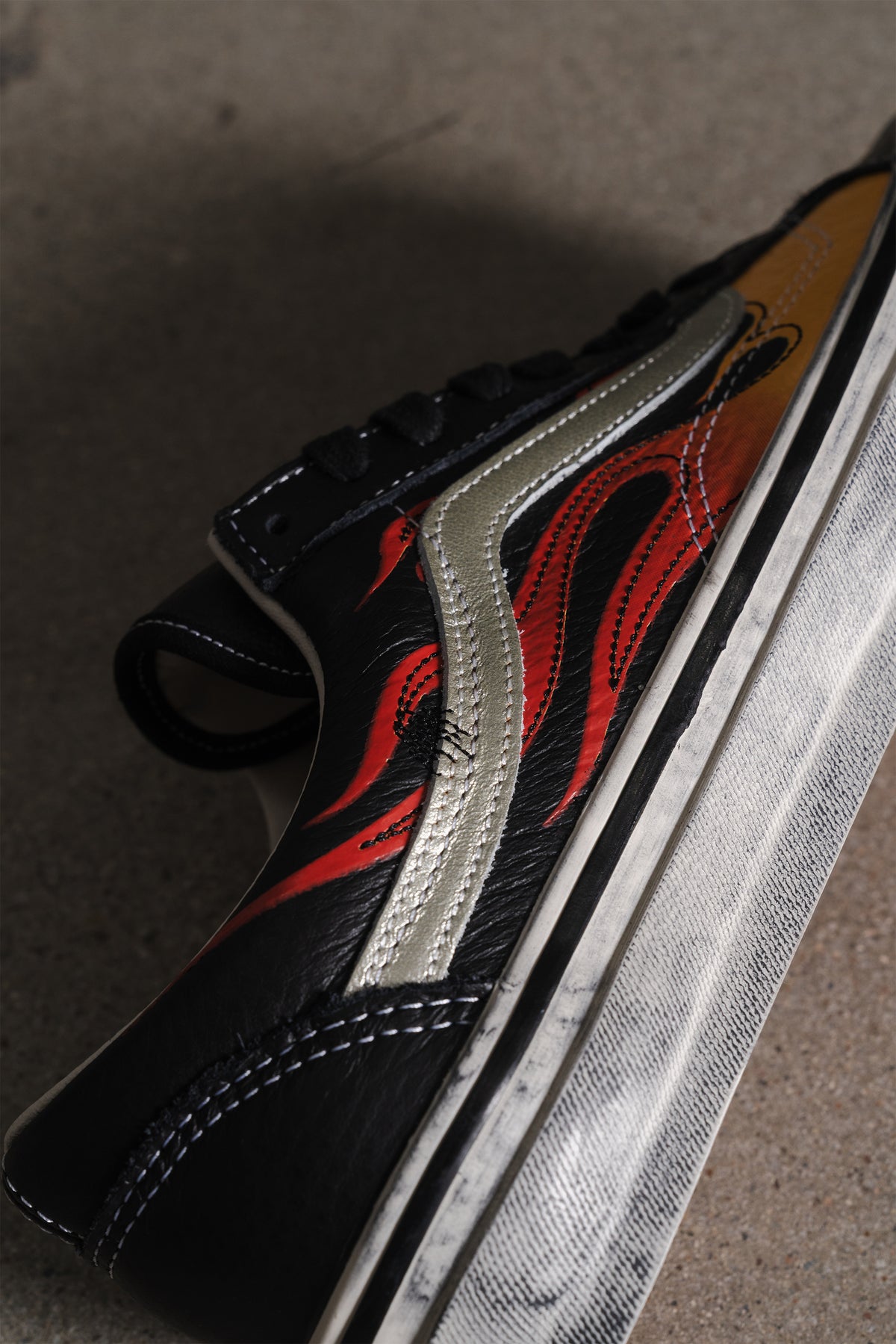 VANS OLD SKOOL 36 LX ARCHIVE FLAME BLACK RED YELLOW