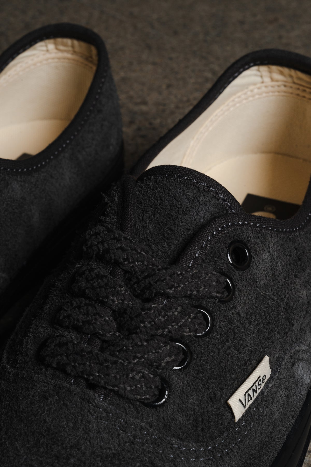 AUTHENTIC 44 LX PREMIUM HAIRY SUEDE FADED BLACK